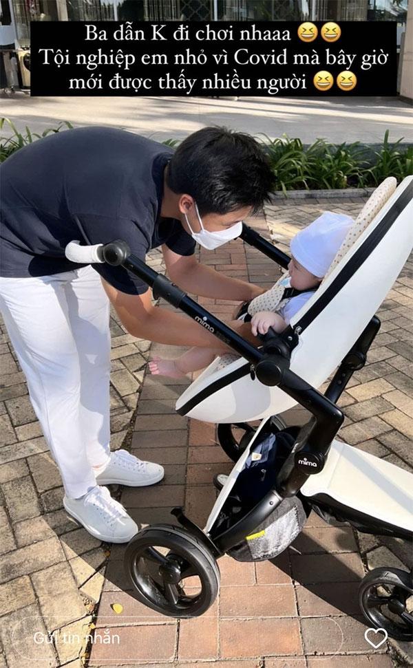 Phan Thanh and his wife took their children to play, shocked at the price of the stroller-1
