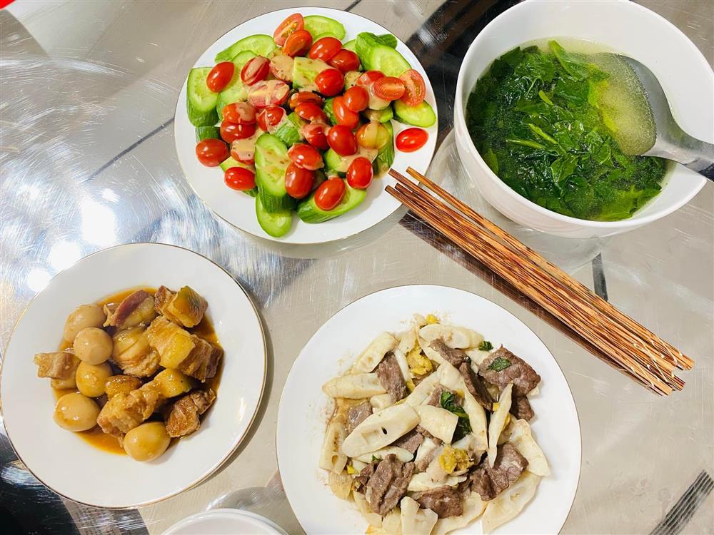 Dâu đảm khoe mâm cơm 3 người dưới 100k, nhà chồng khen hết sảy-9