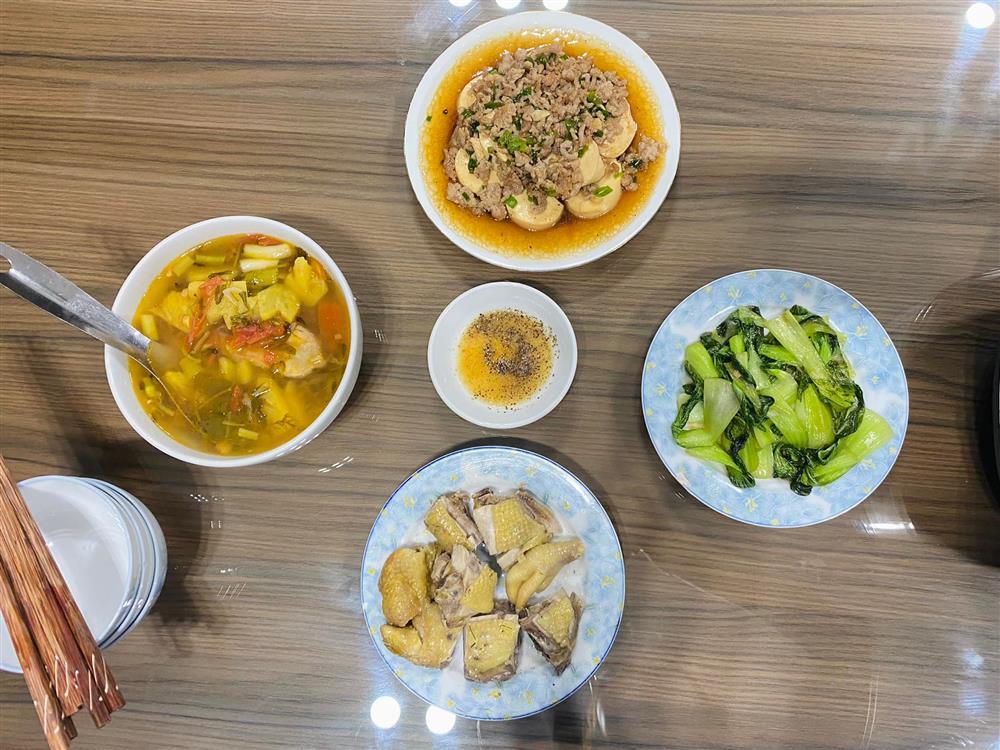 Dâu đảm khoe mâm cơm 3 người dưới 100k, nhà chồng khen hết sảy-10