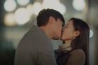 Nụ hôn của Son Ye Jin với tình trẻ lên Top 1 Naver