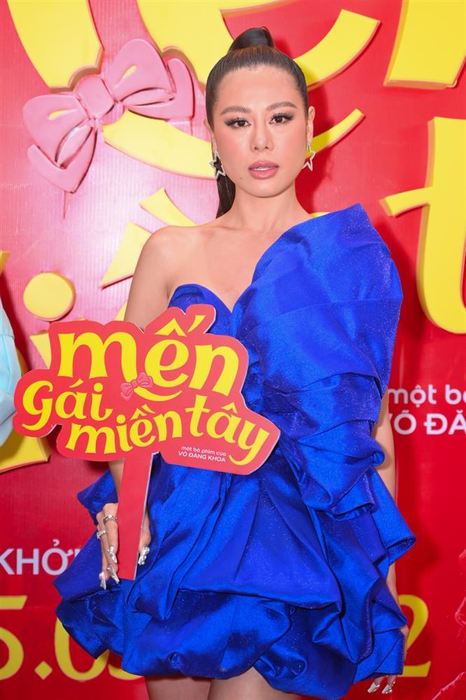 Hoài Linh tiếp tục vắng mặt, không dự ra mắt phim của cháu nuôi-8