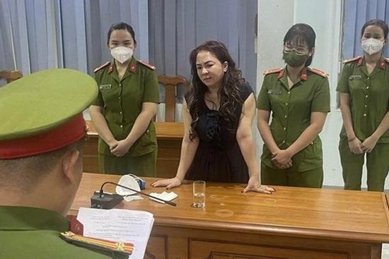 Bà Phương Hằng bị bắt: Số phận của ê-kip đứng sau ra sao?