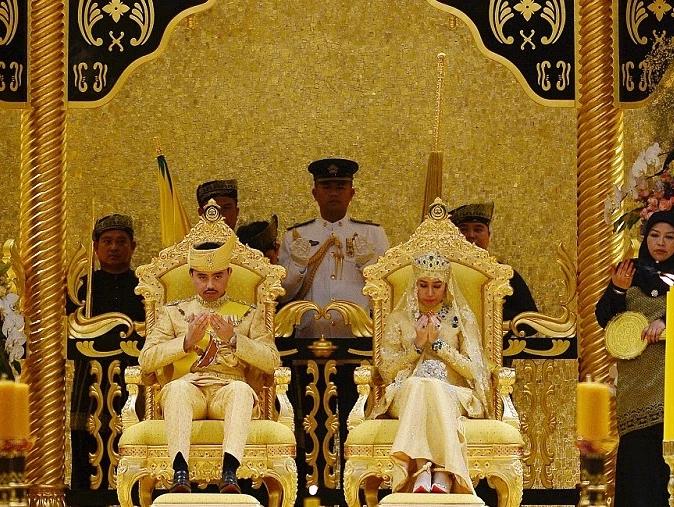 Đám cưới phủ vàng trong cung điện 1.788 phòng của Hoàng tử Brunei-3