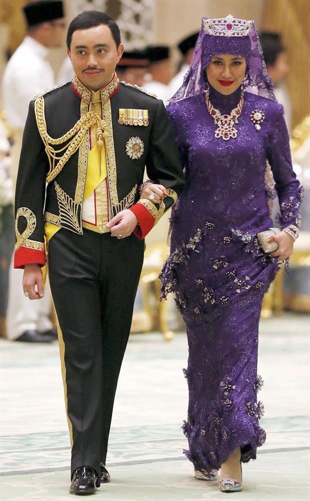 Đám cưới phủ vàng trong cung điện 1.788 phòng của Hoàng tử Brunei-7