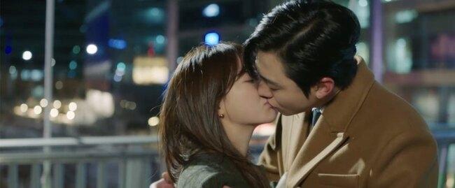 Cảnh hôn phim Hàn nhận phản ứng trái chiều-8