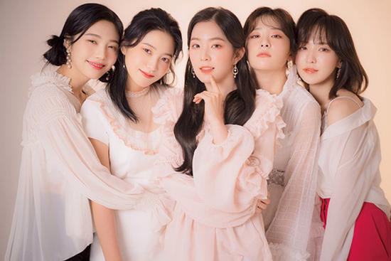 Red Velvet comeback: Irene chiếm sóng, em út Yeri 'thảm' nhất!