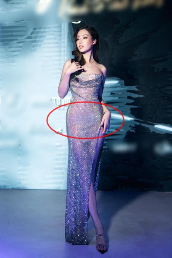 Sao mặc xấu: Ngân 98 bật vòng 1 khỏi bra - Dược sĩ Tiến mặc lố-2