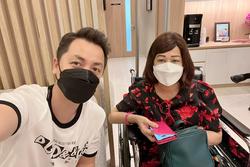 Đăng Khôi lo lắng khi mẹ tiếp tục chữa bệnh ở Singapore
