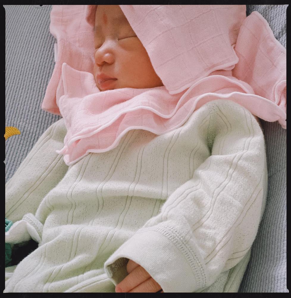 Em gái MC Diệp Chi khoe con 3 tháng tuổi, ngoại hình cưng xỉu-1