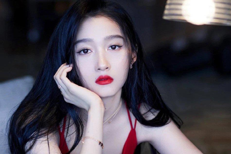 Guan Xiaotong lost weight to the point of anemia