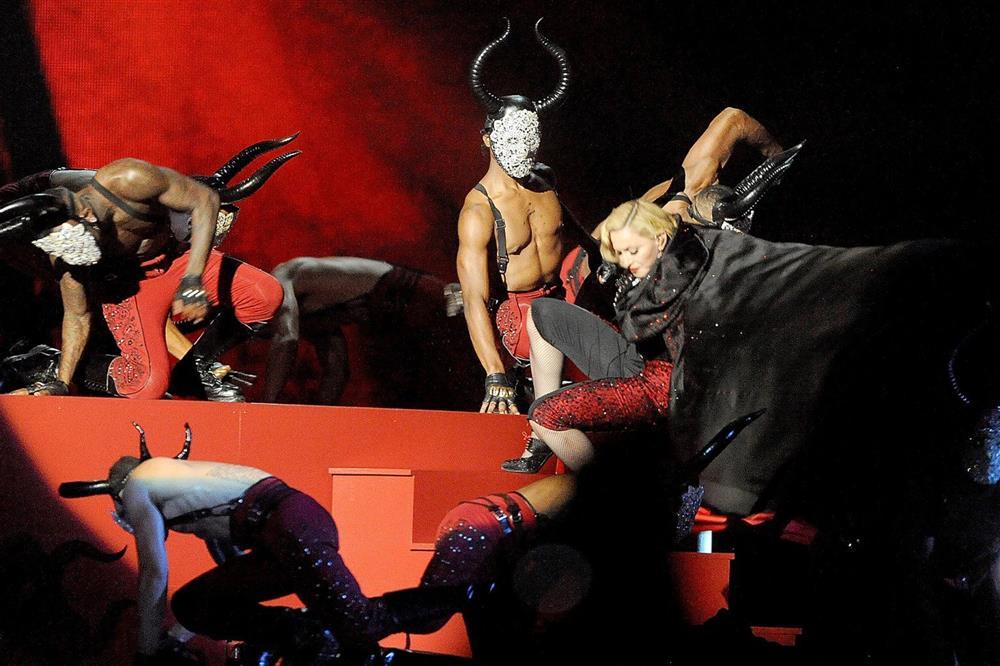 Tai nạn sân khấu của sao Hollywood-6