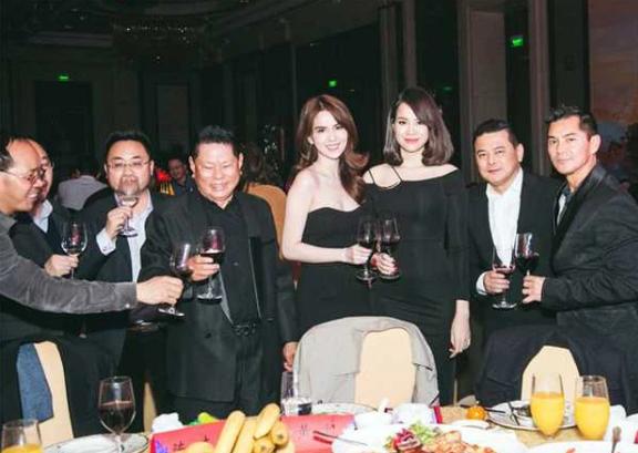 Đại gia 72 mê chân dài 27: Nàng đòi xe 20 tỷ, chàng out top người giàu-2