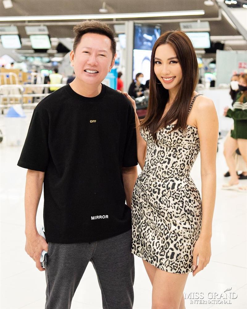 Bạn thi HHen Niê công khai vỗ mặt chủ tịch Miss Grand-1