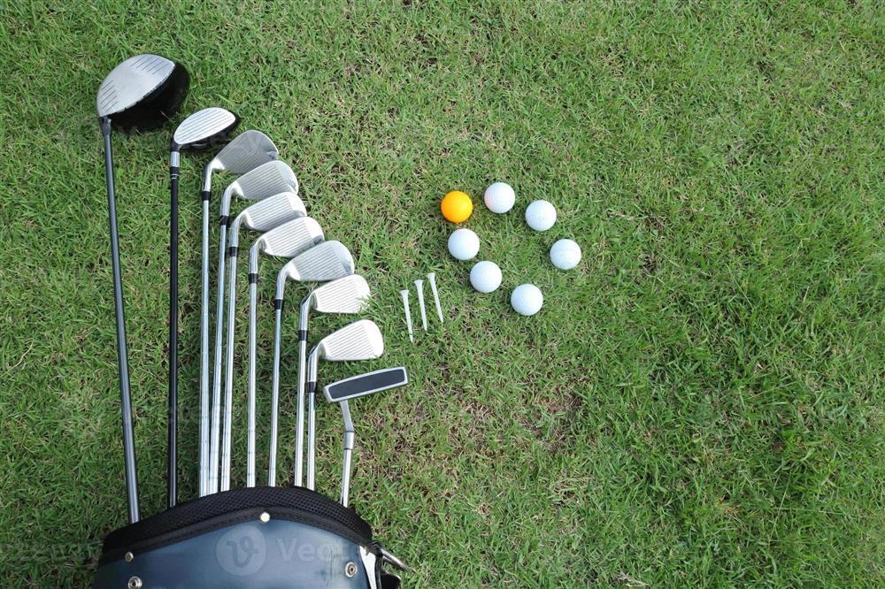 Một người cần chi bao nhiêu tiền để mua trọn bộ chơi golf quý tộc?-4