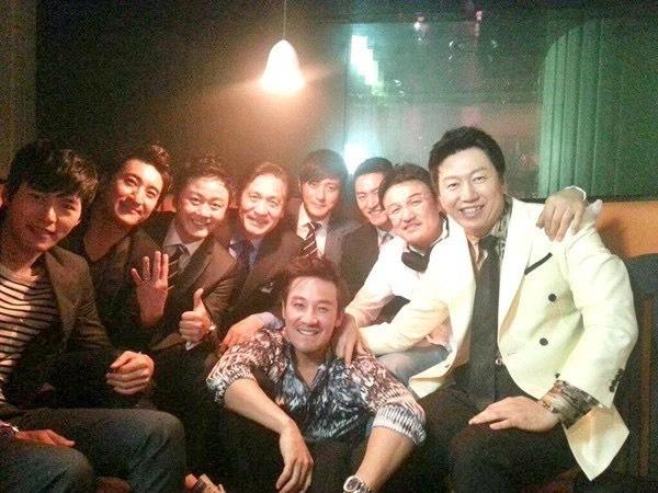 Hyun Bin's close friends are better than Song Joong Ki's brothers?-1