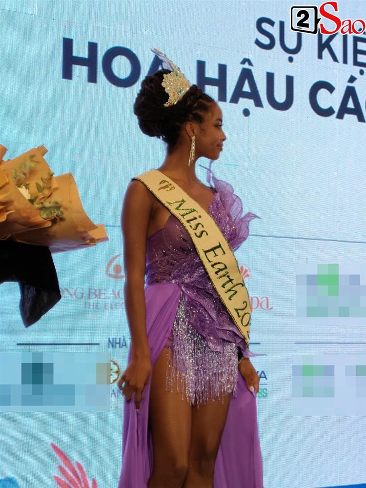 Miss Earth 2021 mặc quốc phục xuất hiện chấn động tại Việt Nam-10