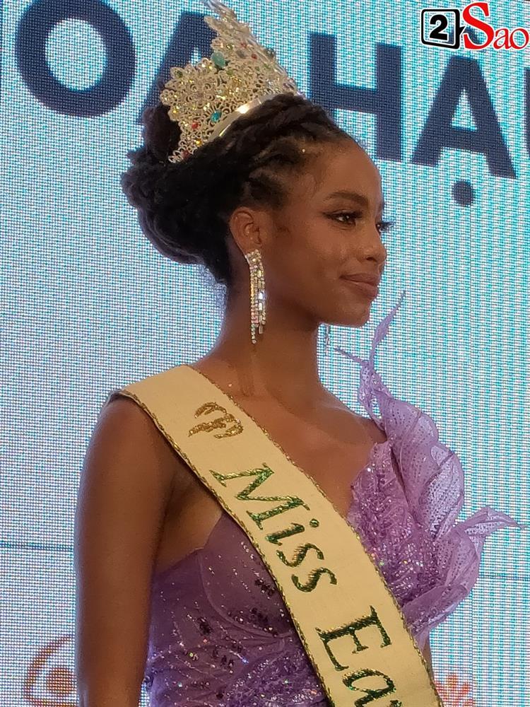 Miss Earth 2021 mặc quốc phục xuất hiện chấn động tại Việt Nam-9