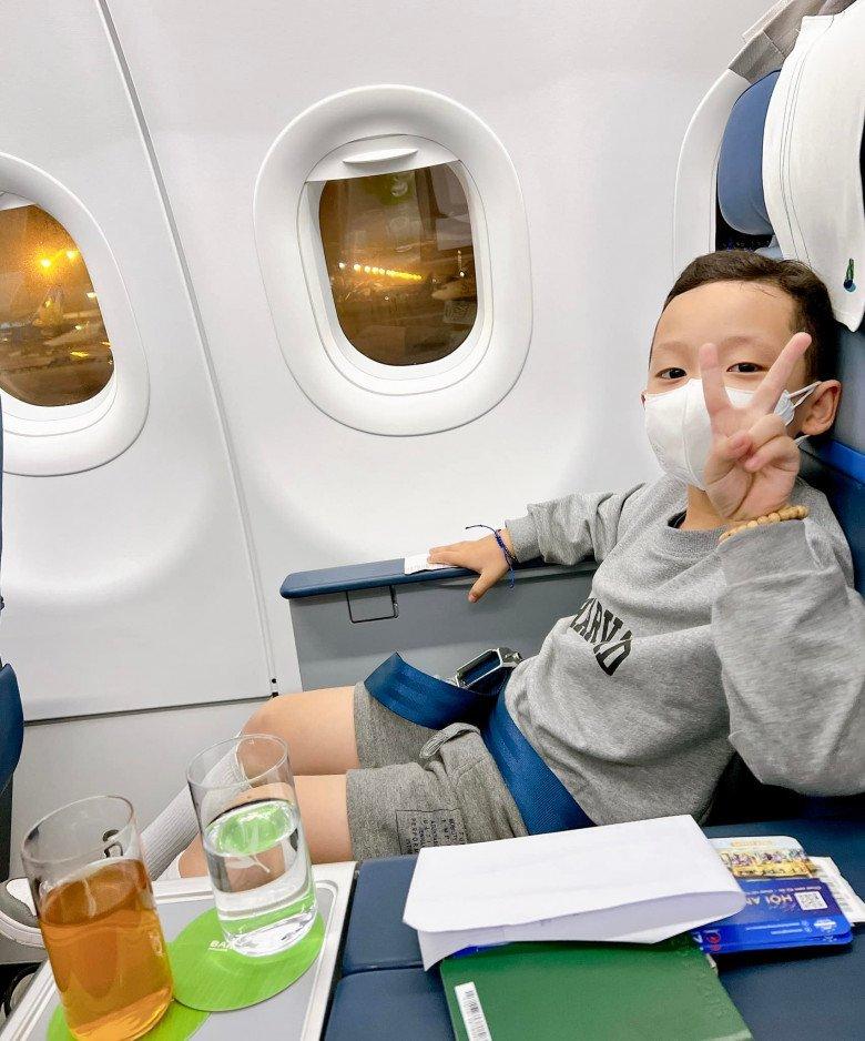 Ly Kute khoe loạt ảnh chưa từng công bố về con trai 6 tuổi-9