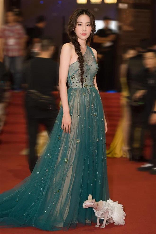 Bỏ qua Miss Universe Vietnam, Nam Em tham dự cuộc thi khác-7