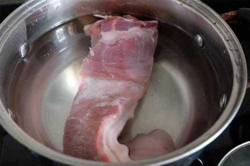Đừng chỉ rửa thịt lợn với nước trắng, có 1 cách giúp thịt sạch thơm-2