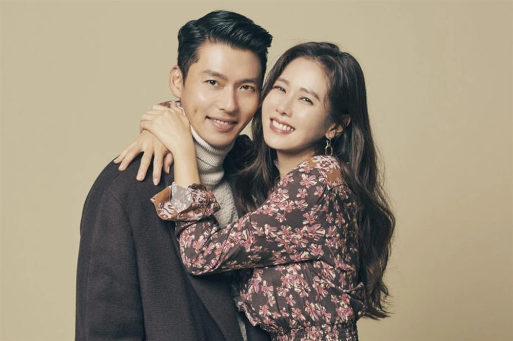 Son Ye Jin được lòng mẹ chồng, Hyun Bin giống hệt bố vợ?-1