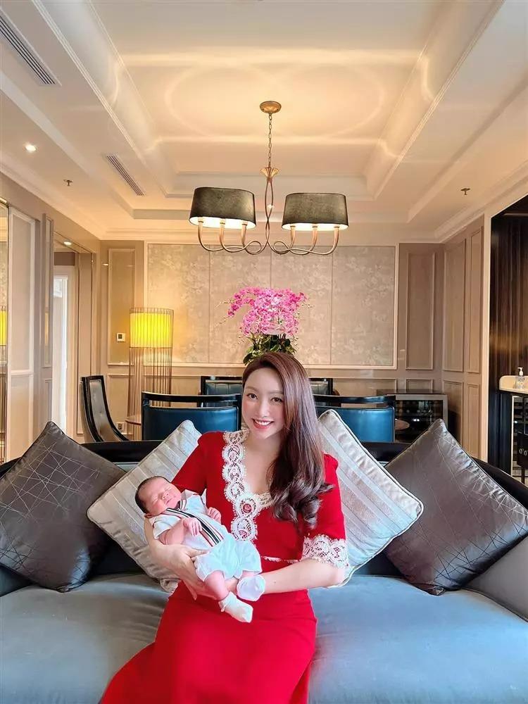 Vợ Chi Bảo qua CAM thường: Chưa nhon nhưng có điểm đáng khen-7