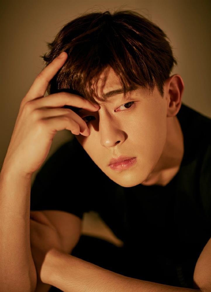 Đặng Luân quyết bám trụ, vẫn bị êkip phim mới xóa sổ vì sợ vạ lây?-1