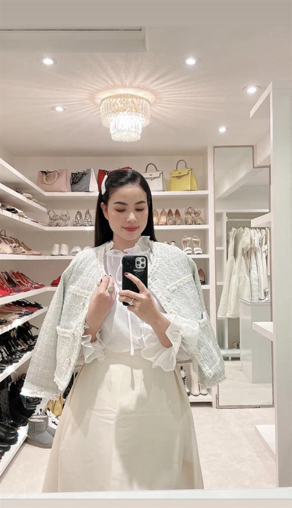 Phạm Hương check in trên sân golf, 1 sao nam Vbiz liền đòi nương tựa-5