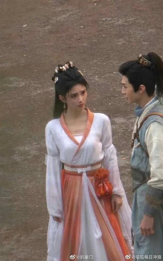 Cúc Tịnh Y bị tố lén làm điều cấm kỵ trong lúc đóng phim-4