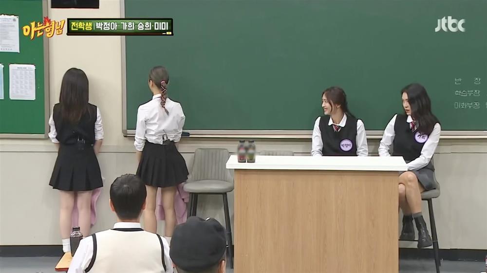 Nhóm nhạc nữ Kpop bị cấm hẹn hò, phải úp mặt vào tường khi gặp idol nam-5