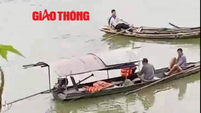 Tìm thấy thi thể người mẹ trong vụ 2 mẹ con đắm đò-2