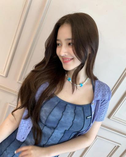 Nancy MOMOLAND and a series of hair dyed hair without blood and without respect-2