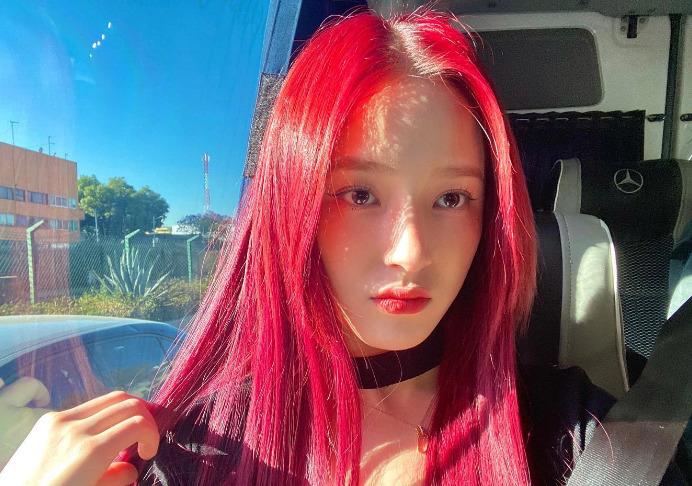 Nancy MOMOLAND and a series of hair dyed hair without blood and without respect-6