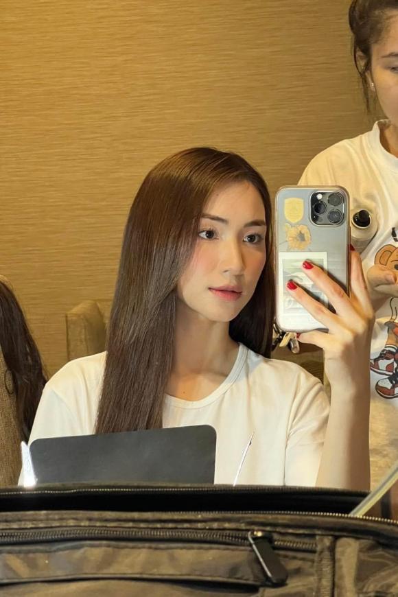 Hòa Minzy gây sốt khi khoe ảnh qua camera thường-2