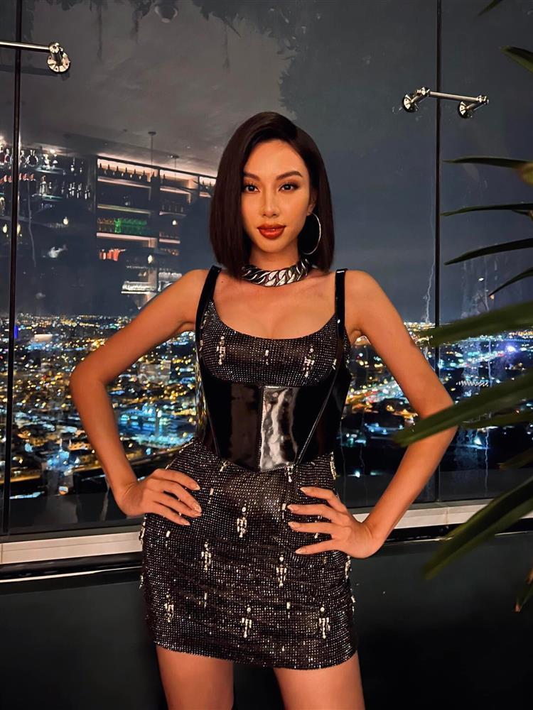 Hoa hậu Thùy Tiên lột xác fail khi thành bản sao 2 đàn chị?-2