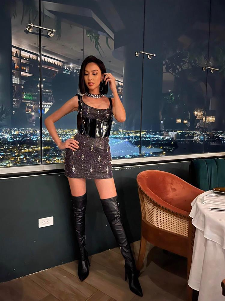 Hoa hậu Thùy Tiên lột xác fail khi thành bản sao 2 đàn chị?-1