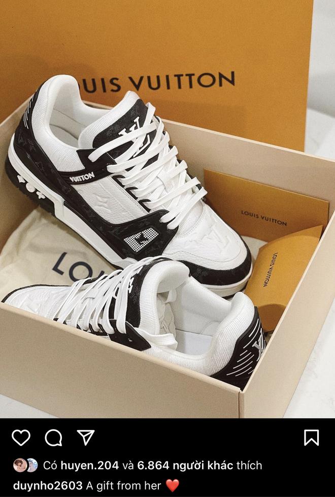 Vừa chia tay đại gia tiền ảo, Linh Ngọc Đàm tặng quà bạn trai cũ-3