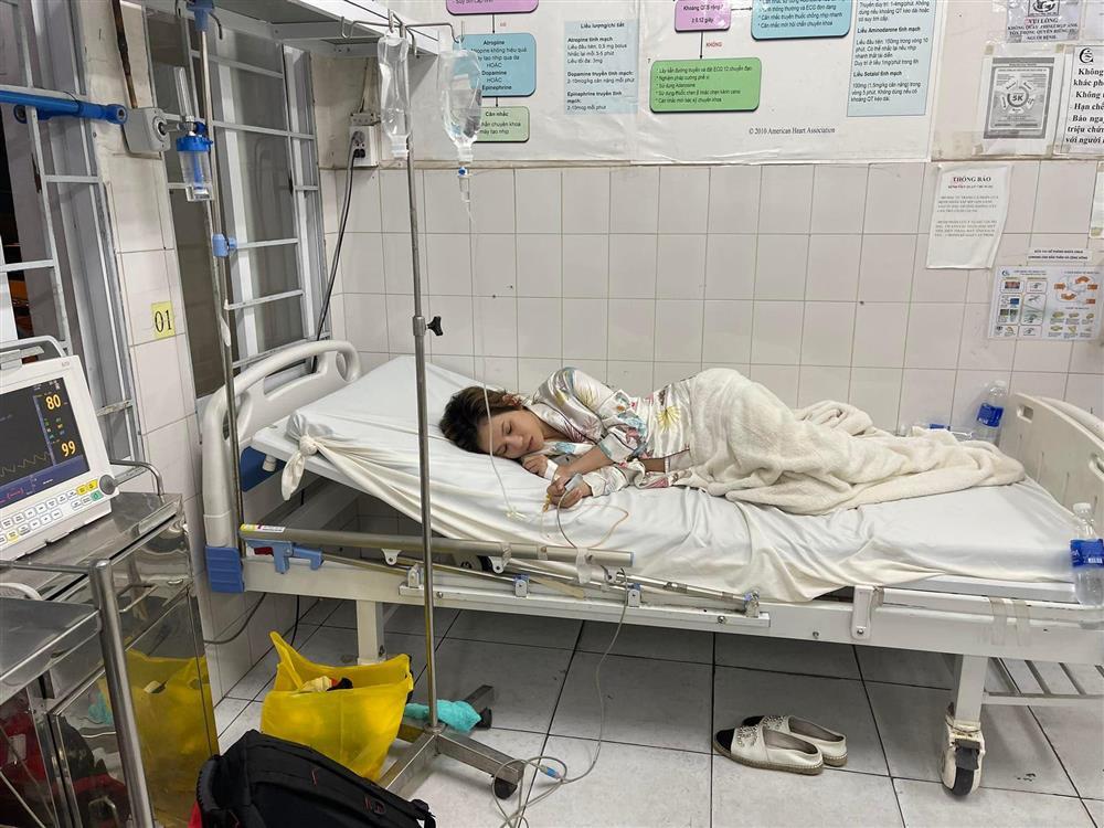 Tình cũ Anh Đức hao gầy trên giường bệnh, giành giật sự sống-1