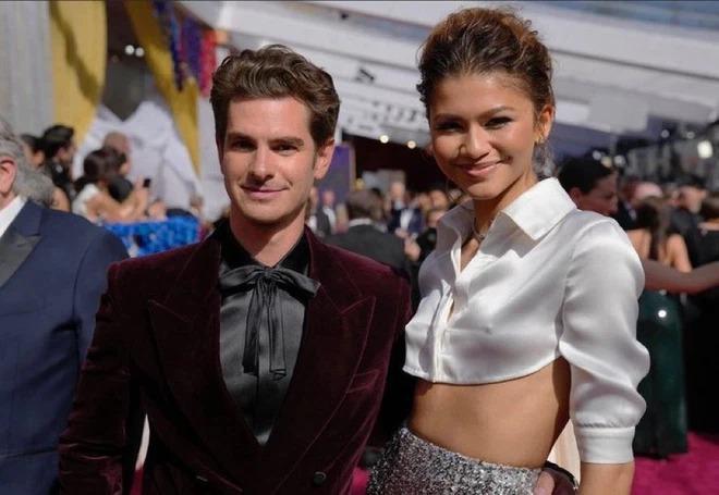 Oscar 2022: Zendaya thả thính liên hoàn 2 mỹ nam!-4