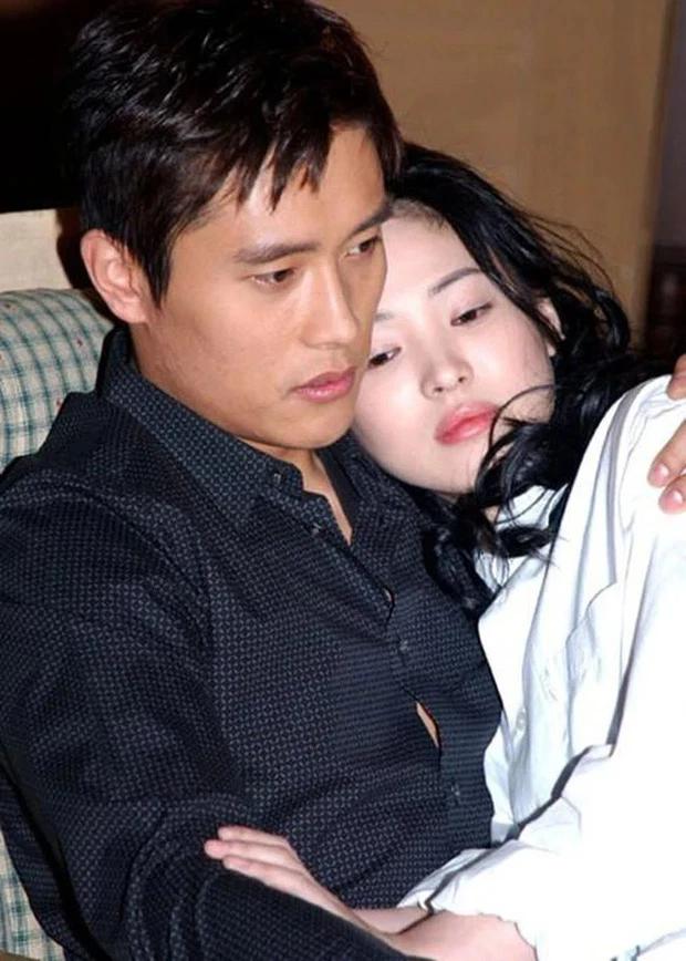 2 bạn thân Son Ye Jin liên quan Song Hye Kyo, ăn cưới có khó xử?-7
