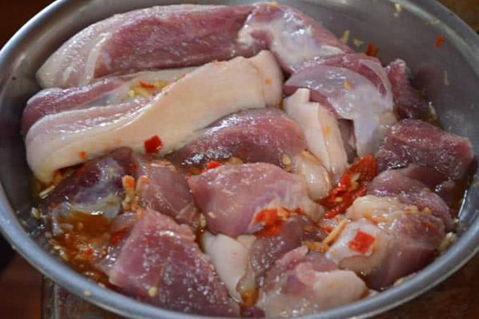 Thêm thứ này bảo đảm thịt kho nhanh mềm tan, tiết kiệm ối thời gian-2