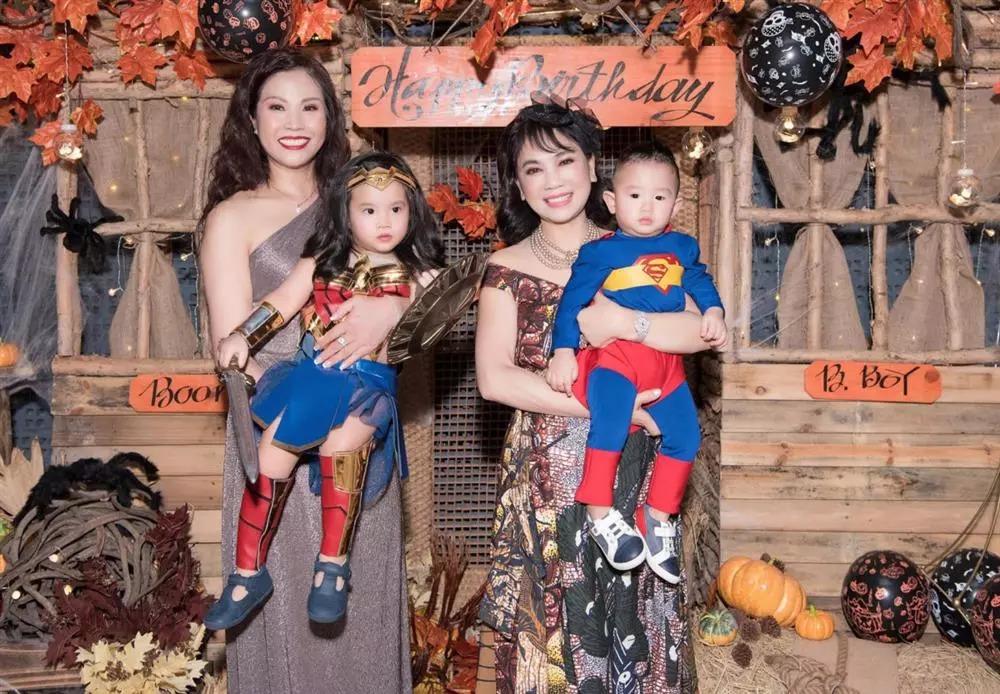 Diệp Lâm Anh cho mẹ đẻ lên sóng, nhan sắc U60 gây choáng-8