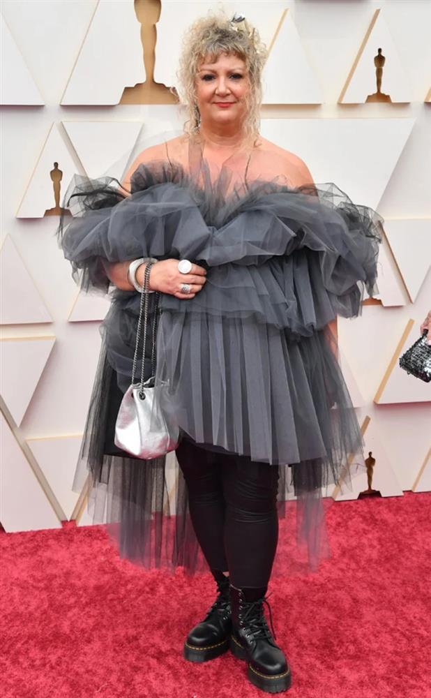 Fashion disaster at the Oscars 2022-10