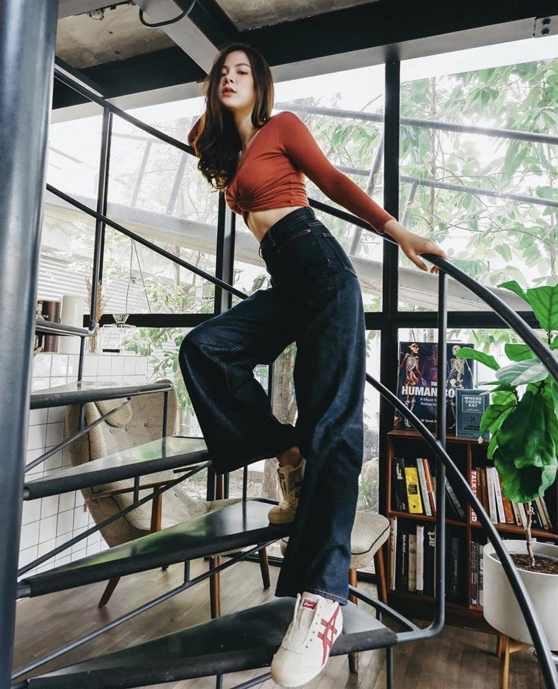 Học Baifern Pimchanok mix đồ du lịch đơn giản vẫn đẹp quên lối về-5