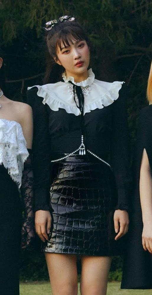 Jennie và Joy đụng hàng chan chát, ai khí chất hơn?-4