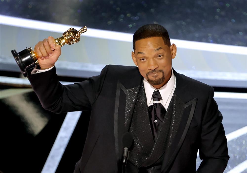 Will Smith xin lỗi sau khi đấm Chris Rock tại Oscar-2
