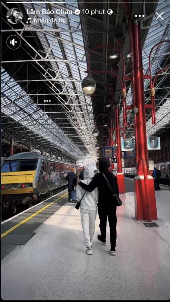 Lộ clip 24 giây của Lệ Quyên và Lâm Bảo Châu tình bể tình ở trời Tây-2