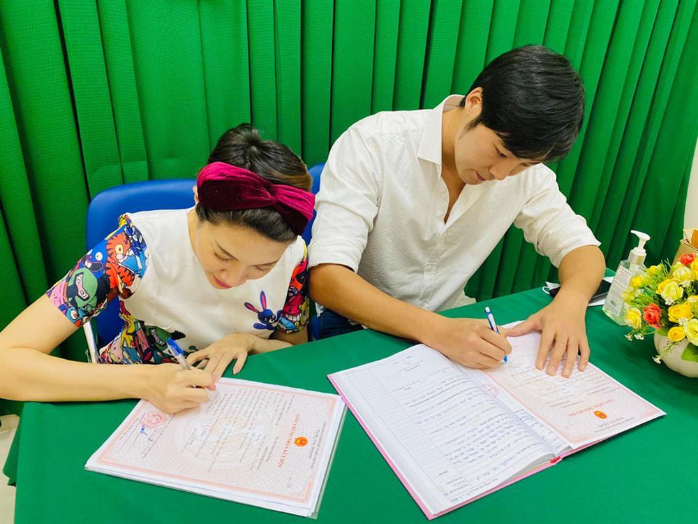 Pha Lê ly hôn chồng Hàn: Đã không làm chuyện ấy 2 năm-4