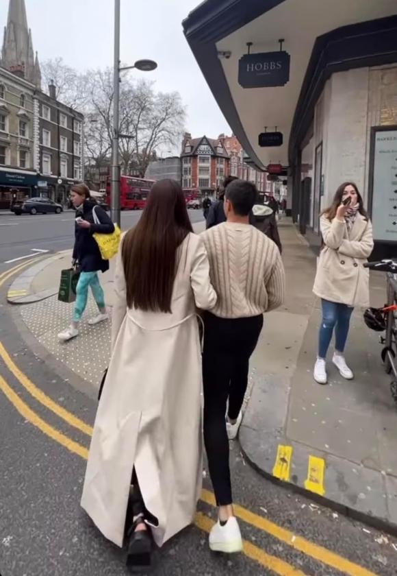 Kim Lý xuống sắc không phanh khi kề má Hà Hồ nơi trời Tây-4