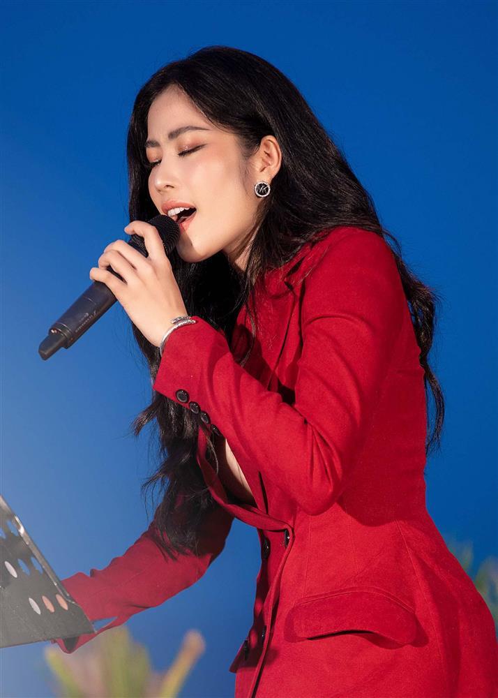 Dân mạng bóc mẽ Nam Em hát sai âm ngữ be bét-4